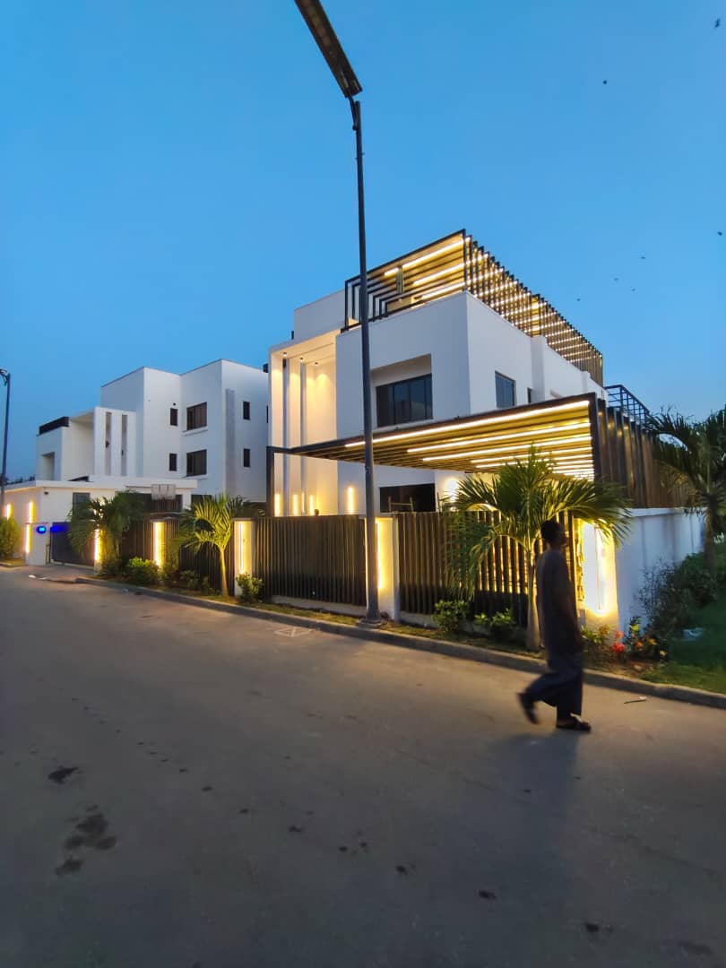 Home Automation & Smart Living hero